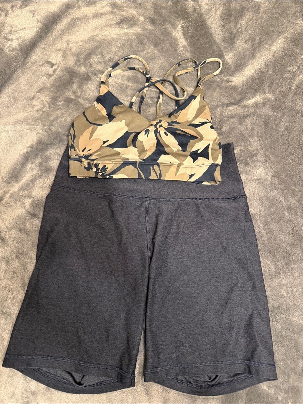 Old Navy Workout Set. Blue High-Waist Active Bike Short & Matching Sport bra
